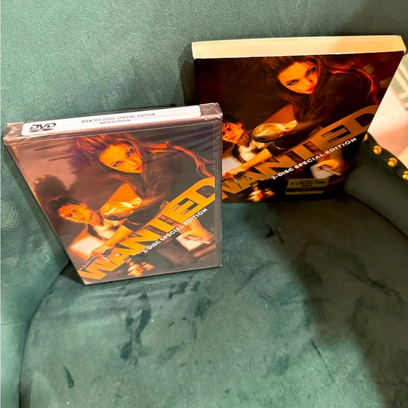 Wanted 2-Disc Special Edition DVD with Bonus Features - Picture 3 of 6